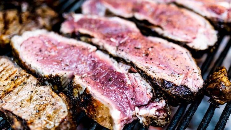 手指僵硬发胀怎么回事,手指僵硬不是风湿是怎么回事