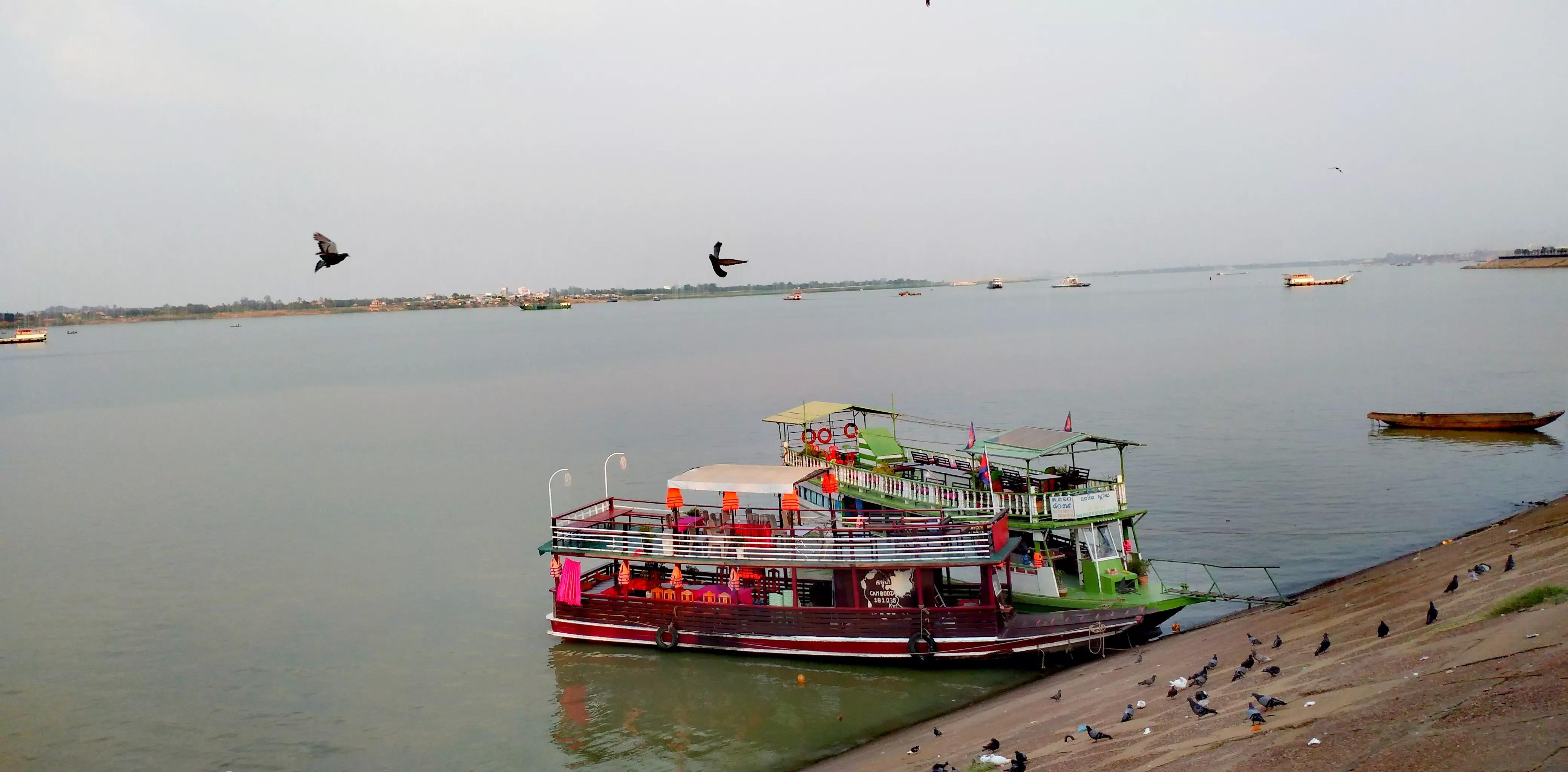 柬埔寨首都金边的美丽与治安成反比，你信吗？感悟在手机被抢之后