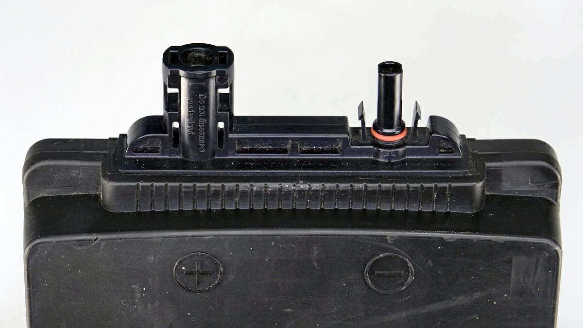 昱能光伏逆变器,昱能逆变器拆解