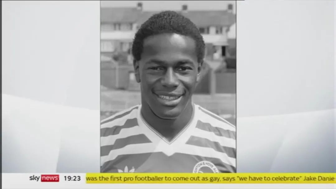 鏉板厠涓瑰凹灏旀柉瓒崇悆,鏉板厠路涓瑰凹灏旀柉