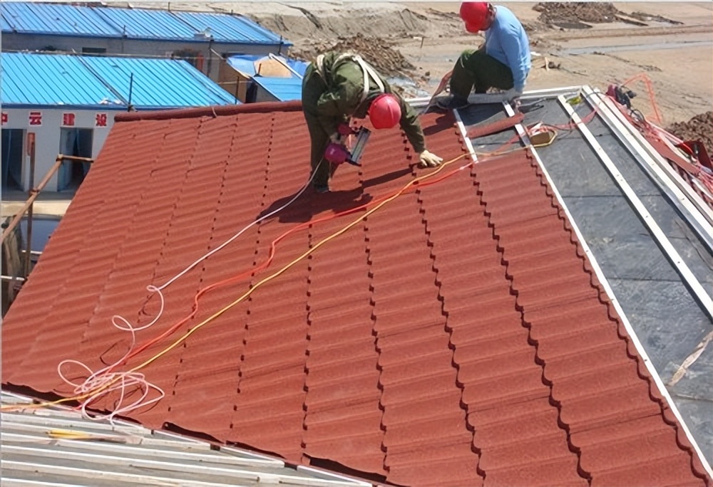 如何分辨彩石金属瓦的好坏,金属彩石瓦什么牌子最好