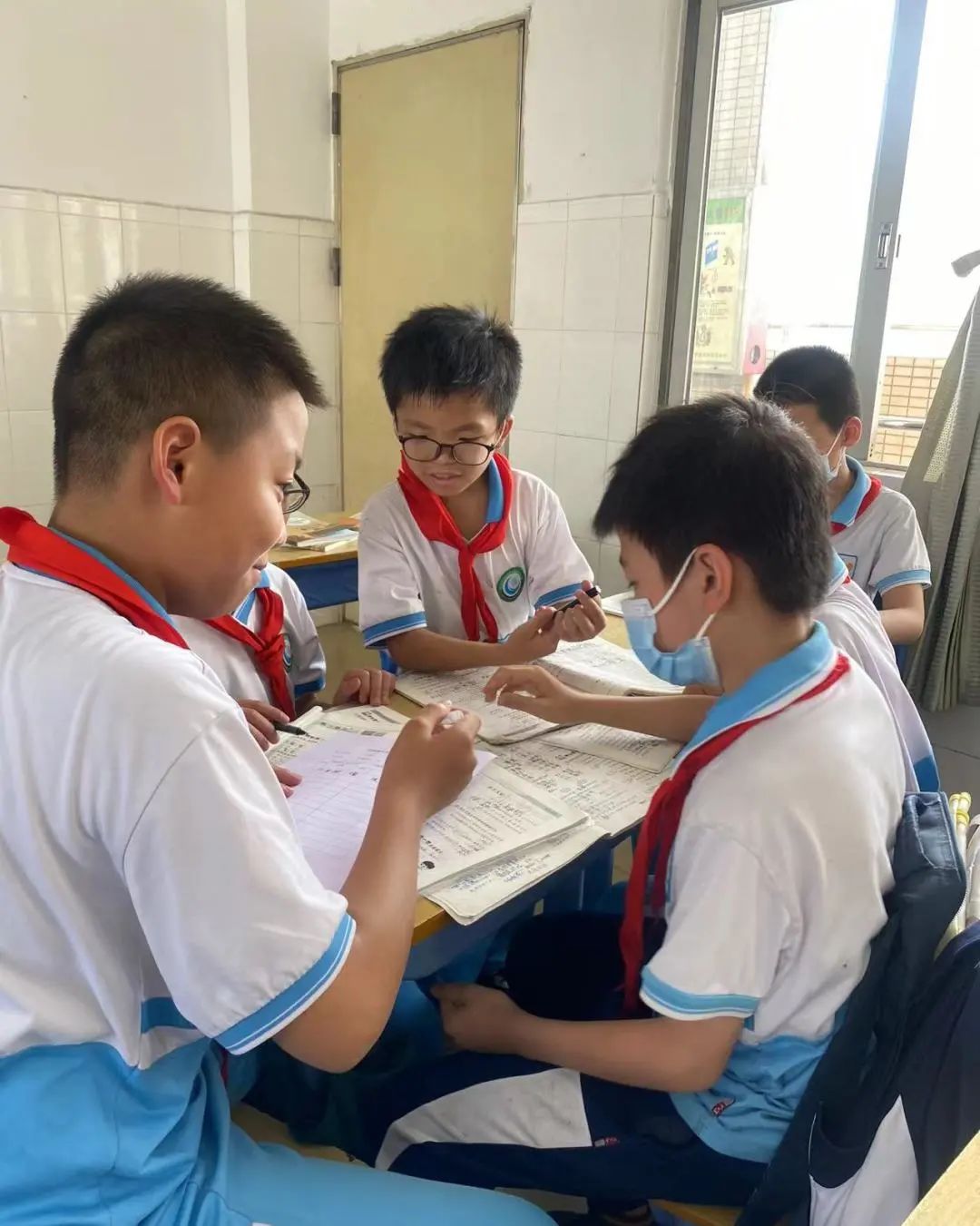 语林啄木鸟，纠错在行动——联和吴汉小学开展规范汉字系列活动