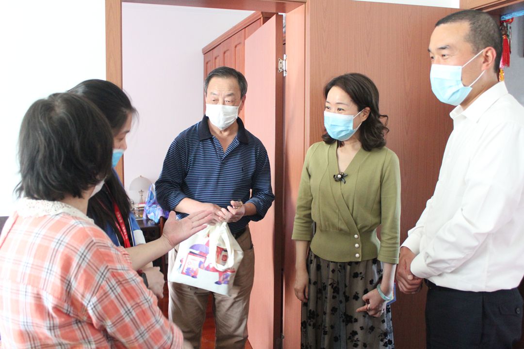 友邦有爱情暖人心