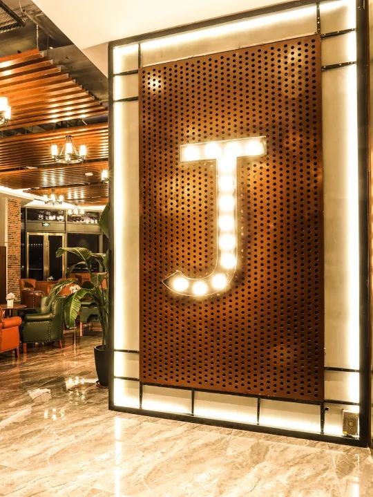 喆啡酒店是有免费咖啡吗,喆啡酒店沙发茶几