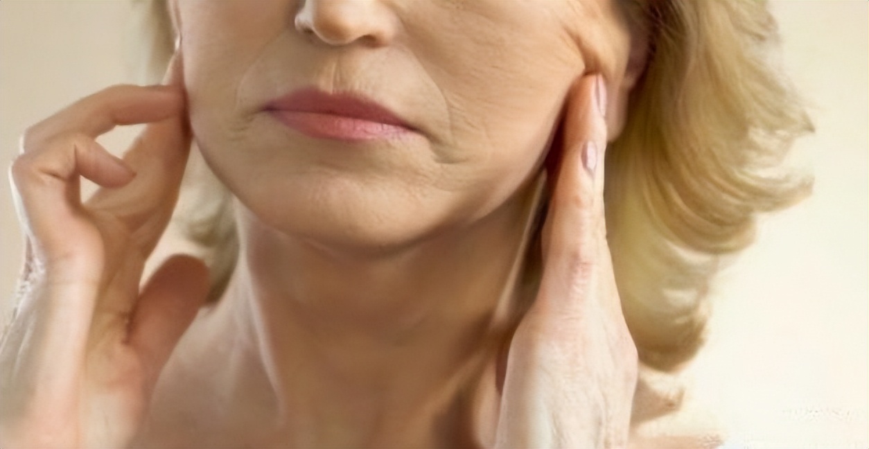 经常化妆和长期素颜皮肤区别,长期化妆的人和素颜的区别