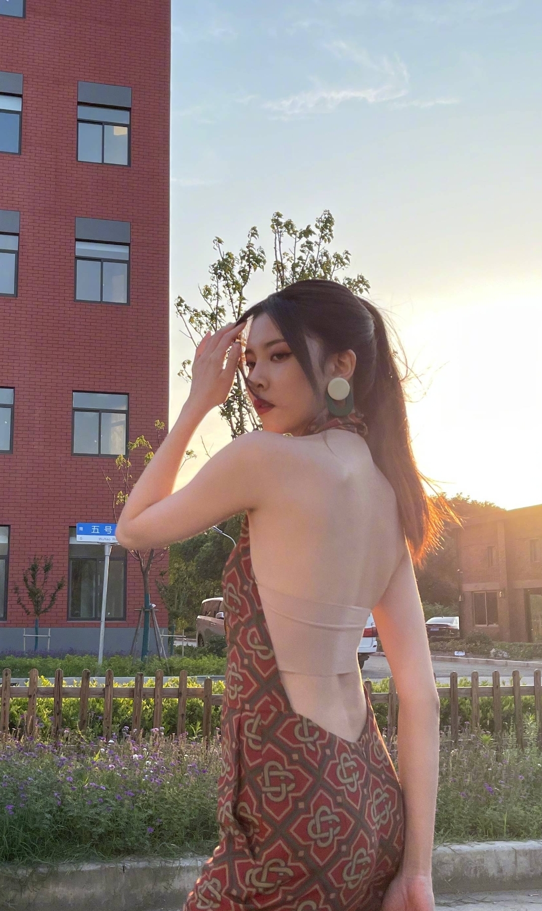 曝鹿晗关晓彤感情出问题，狗仔晒男星酒店亲密照，内涵鹿晗虞书欣