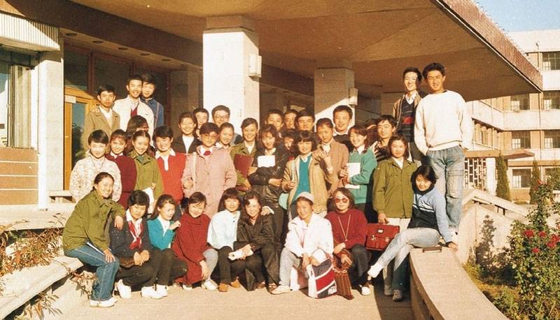 海霞妈妈年轻照片,48岁海霞的母亲