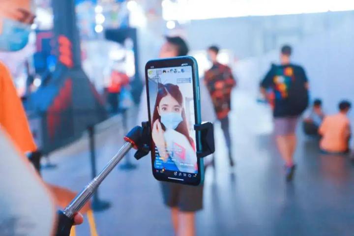 拍摄短视频iphone哪个手机更好,iphone买多少内存合适拍短视频