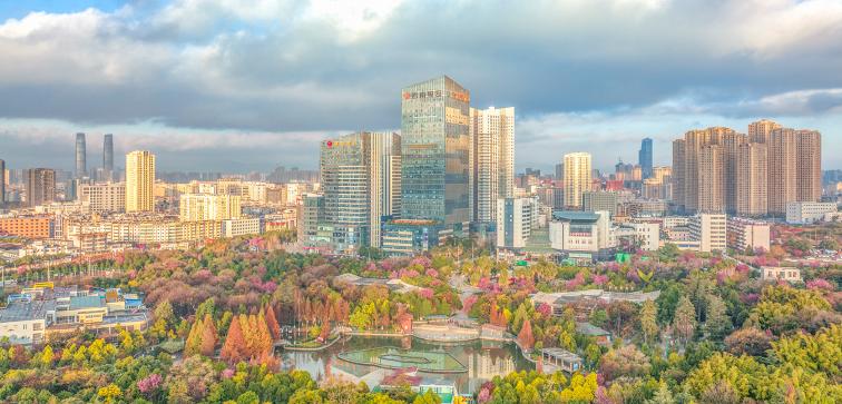 老挝*民报人**网站刊文盛赞昆明已成为世界向往之城