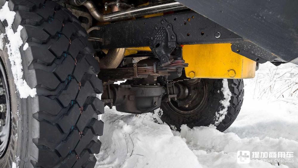 乌拉尔4320军用卡车穿越西伯利亚,遥控乌拉尔4320型6x6越野卡车