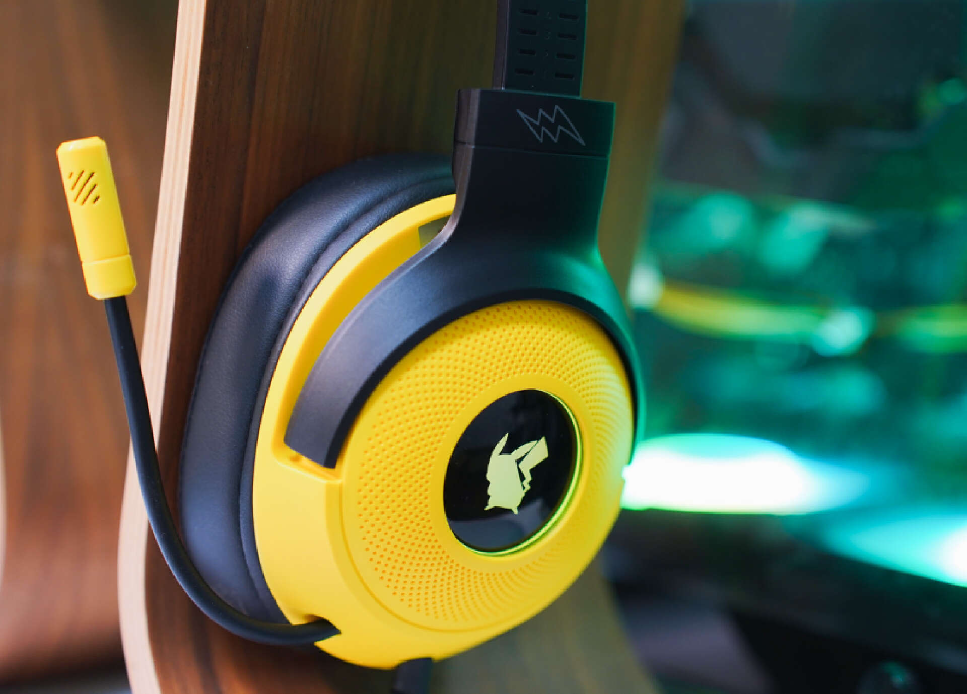 雷蛇皮卡丘联名套装,雷蛇皮卡丘联名主机