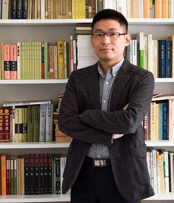 从“风云学长”，到央视主讲专家！他变身“灵魂画手”，任教名校！