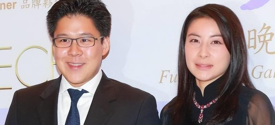 霍启刚与女子约会,霍启刚约会辣妹