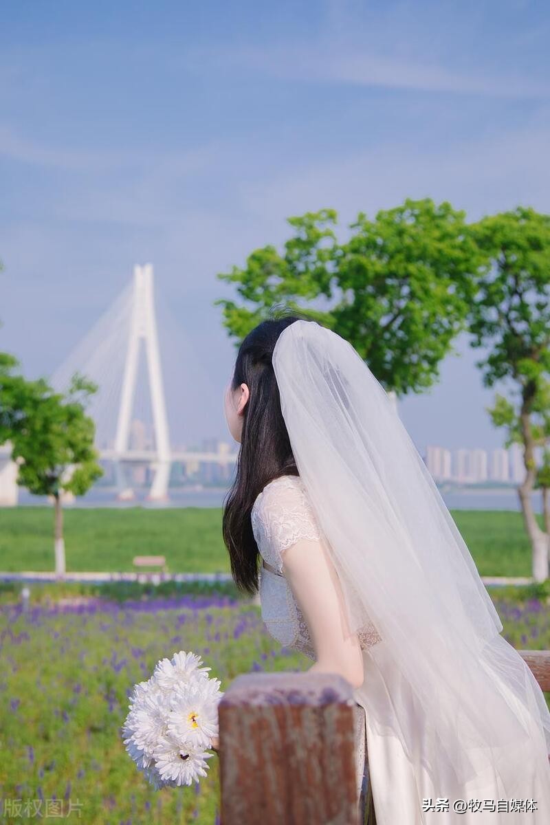 三亚林云老师拍一次婚纱照多少钱,三亚摄视界旅拍婚纱照价格一览表