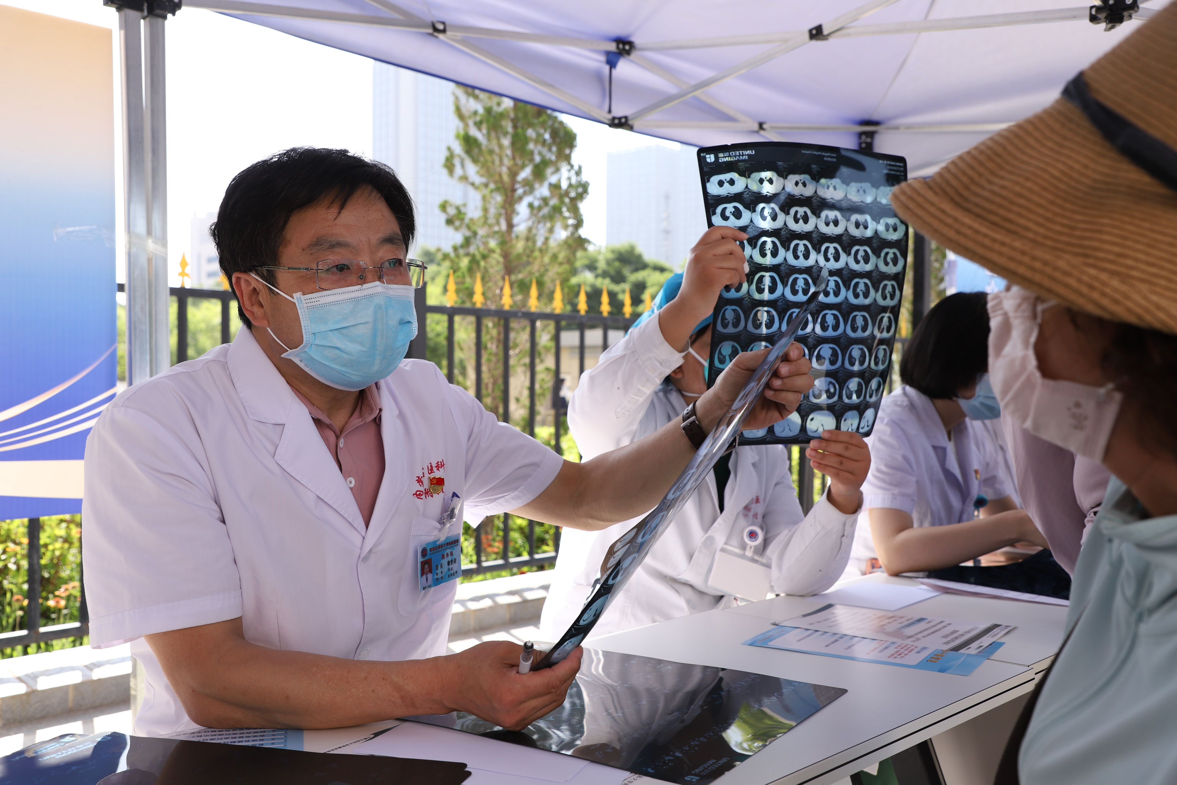 庆祝党成立100周年义诊,医院庆祝建党100周年义诊