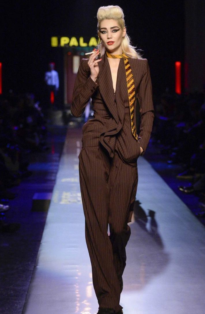 以前的女明星和现在的对比,女明星今昔30年对比照片