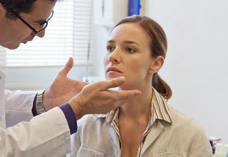 良性肿瘤手术后复发最危险的时期,良性肿瘤手术后为啥会继续长