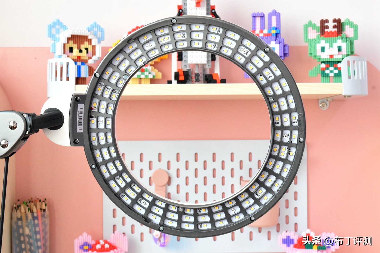 台灯的选择预防近视,NIR红光护眼灯技术