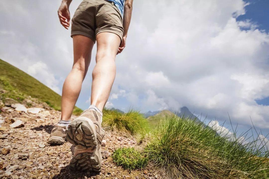 胯骨疼可能是疾病的征兆,身体有病但不知道是哪里有病