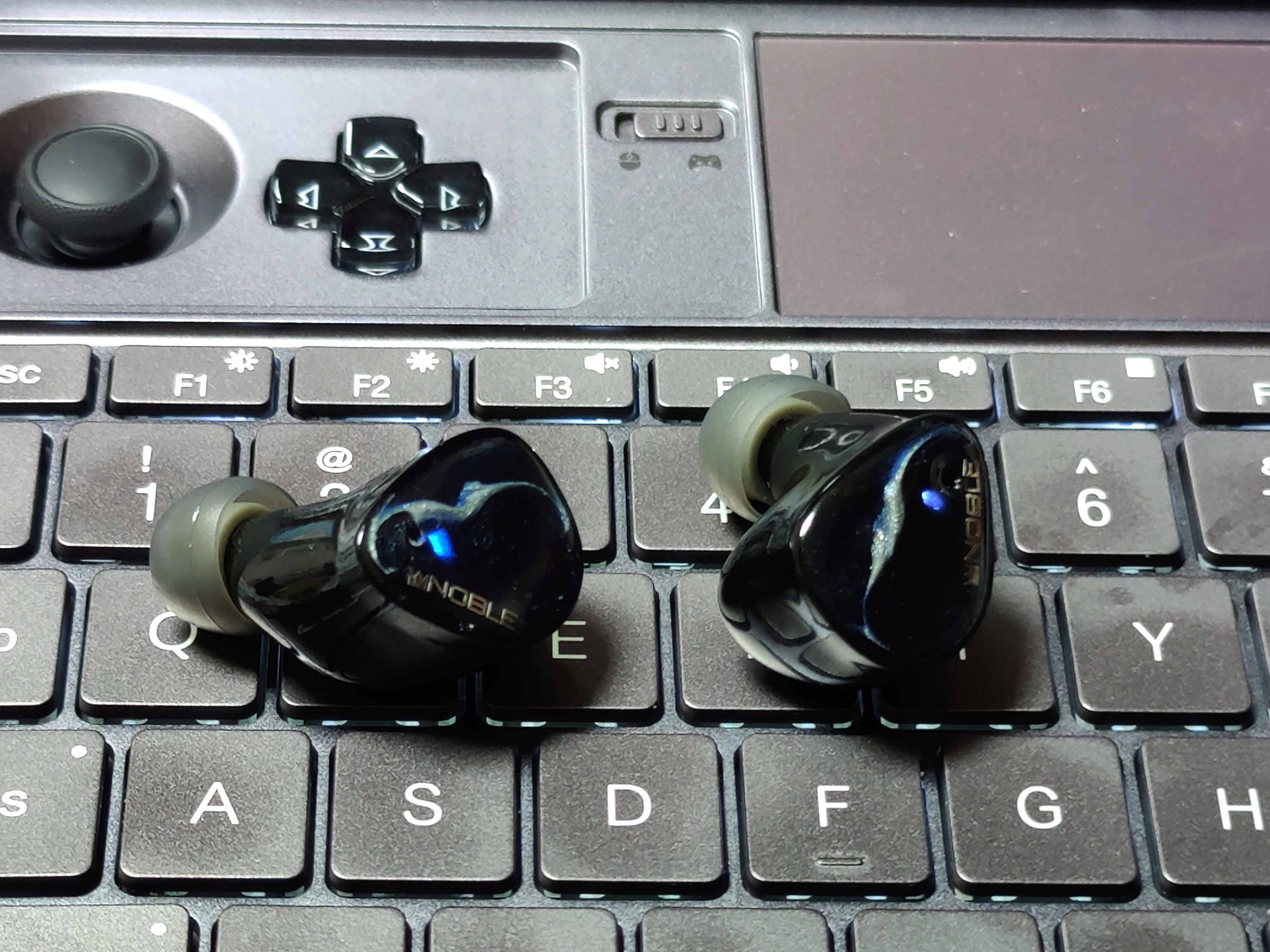 Tws磁吸蓝牙耳机评测,tws空气传导蓝牙耳机