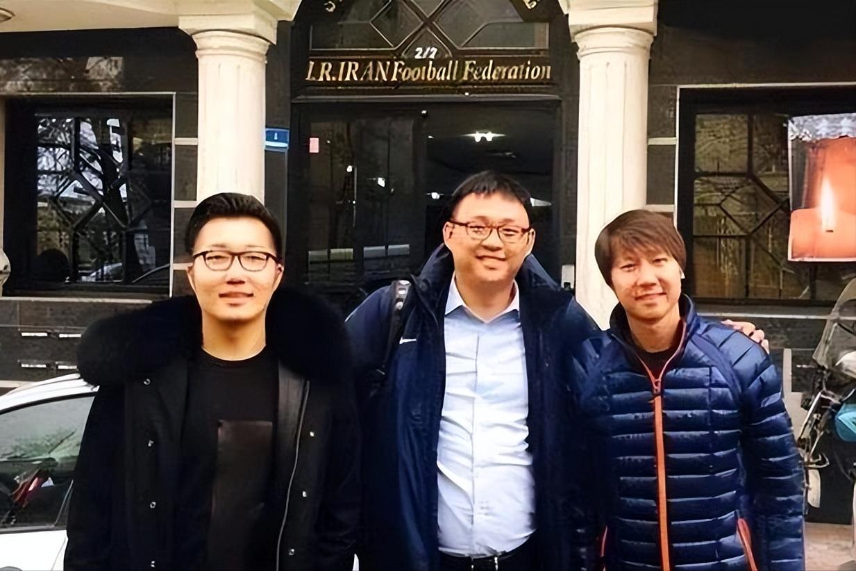 外媒关注足协乱象，王小平被曝是临时工，准入猫腻或与黄松有关