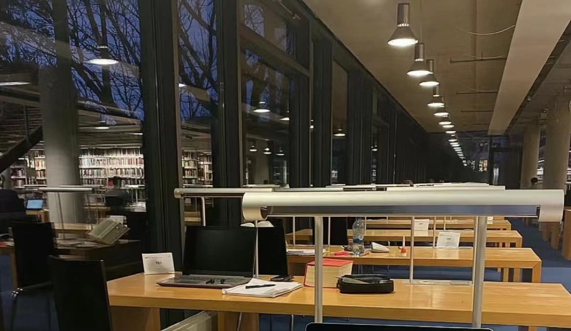 35岁读研转行,30岁硕士转行做什么合适