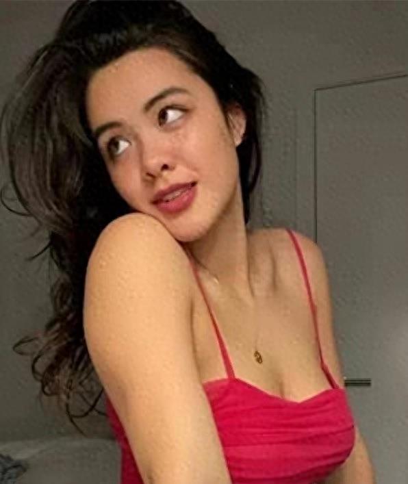 秀上围、露*裤底**，这4位“衣不蔽体”的星二代到底图什么？