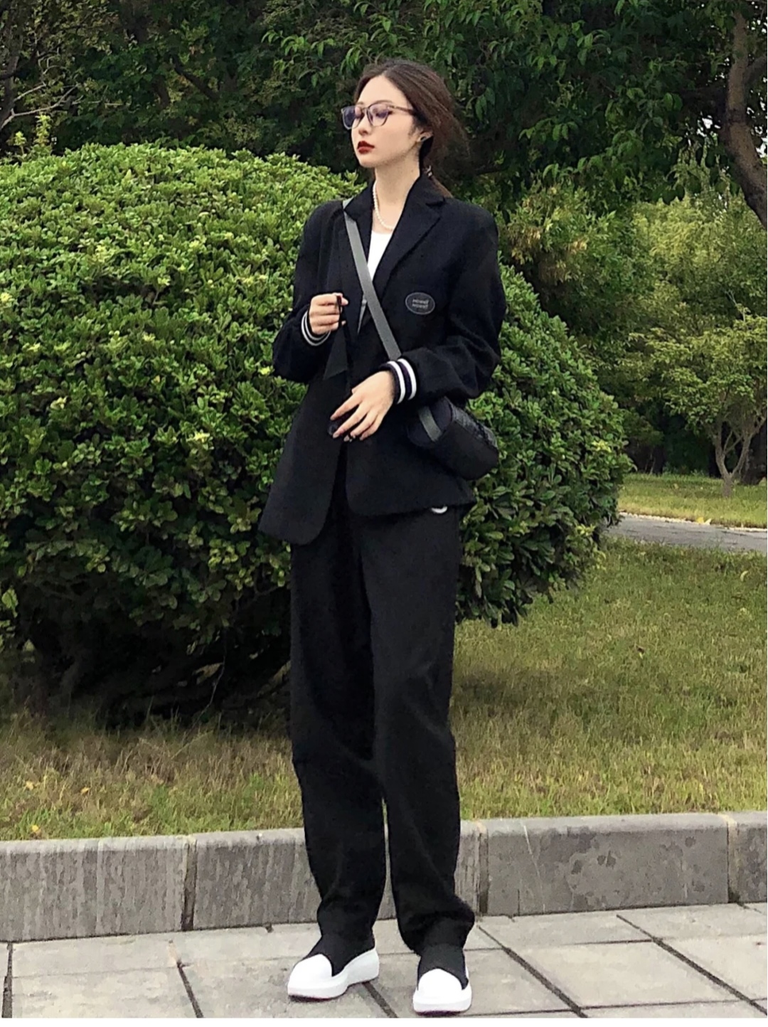 微胖女神张靓颖,张靓颖穿西装的穿搭