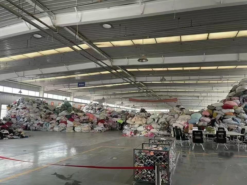 西安回收旧衣服生意销路,西安回收旧衣服的模式