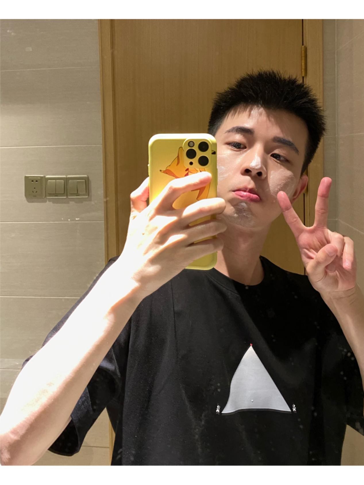 适合男生油性皮肤的洗面奶推荐,央视公认十大洗面奶男生油性皮肤