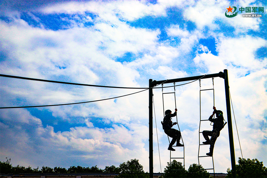 高手对决！直击*警武**安徽总队巅峰比武
