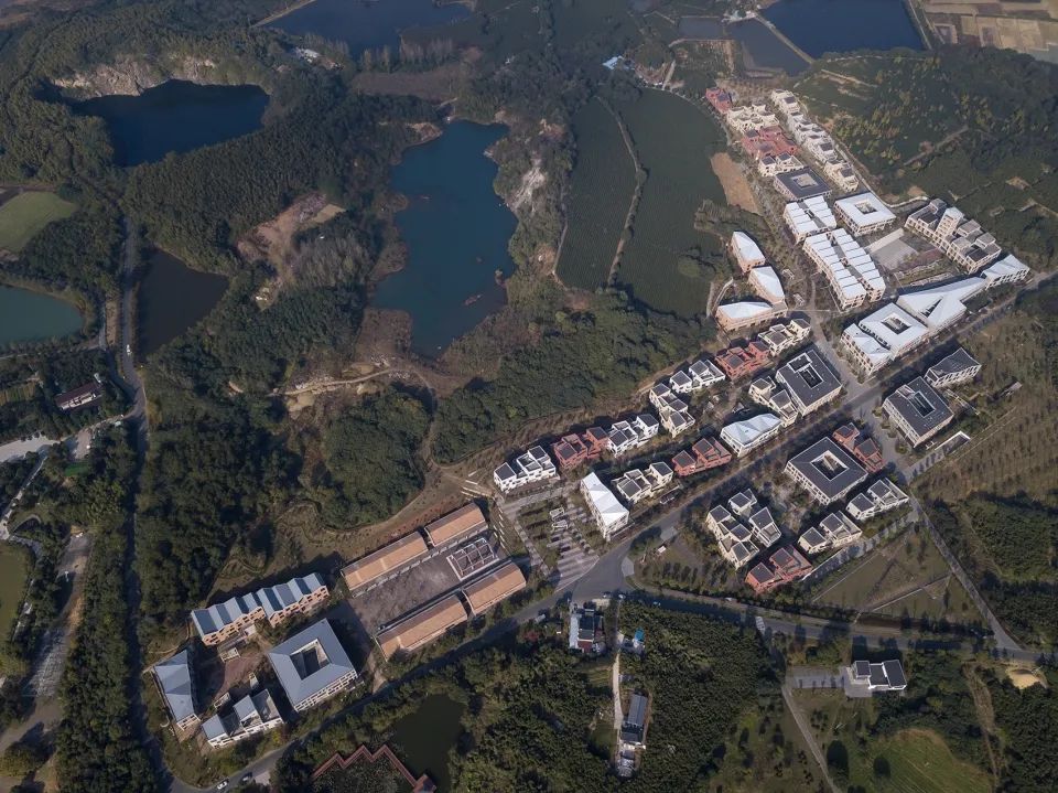 特色小镇的细节设计,生态旅游型特色小镇节能报告案例