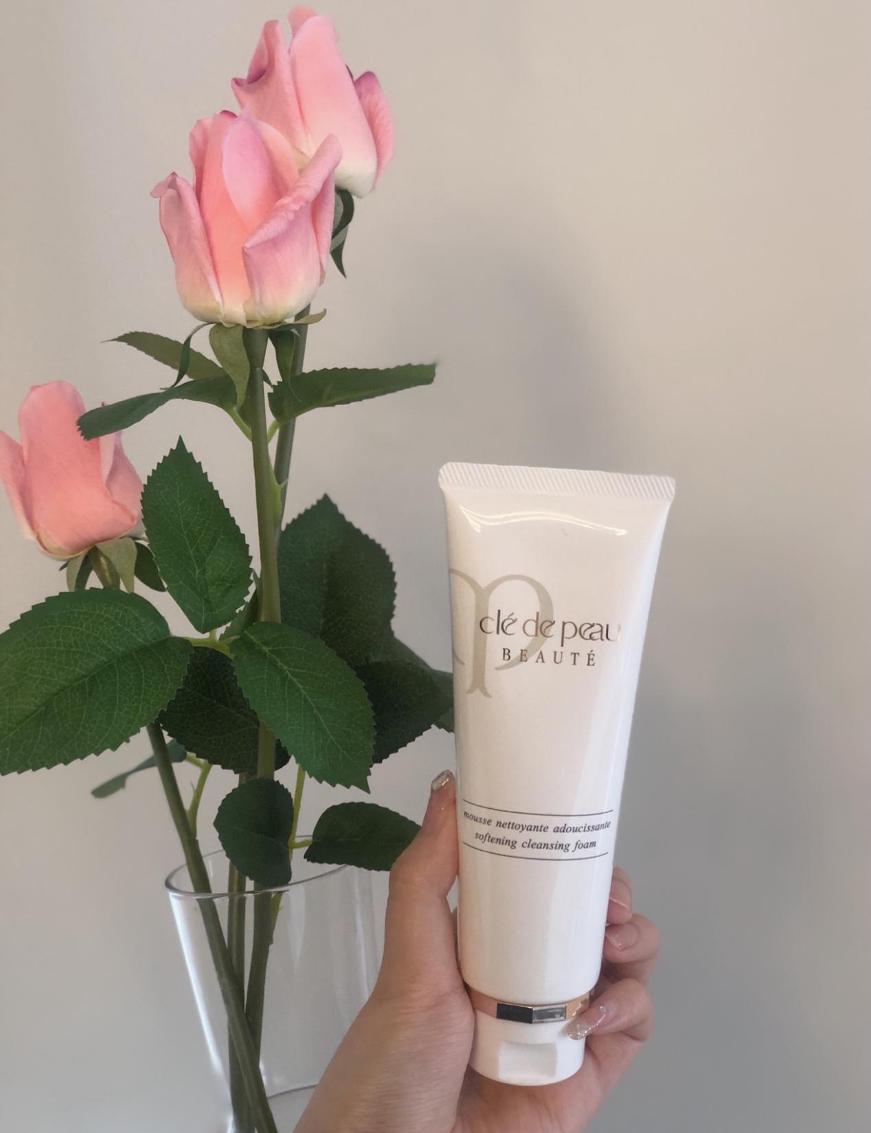 哪款洗面奶清洁效果好性价比高,平价洗面奶深层清洁补水