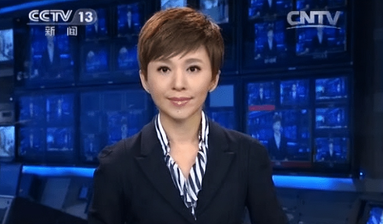欧阳夏丹主持新闻联播康辉,陪伴欧阳夏丹