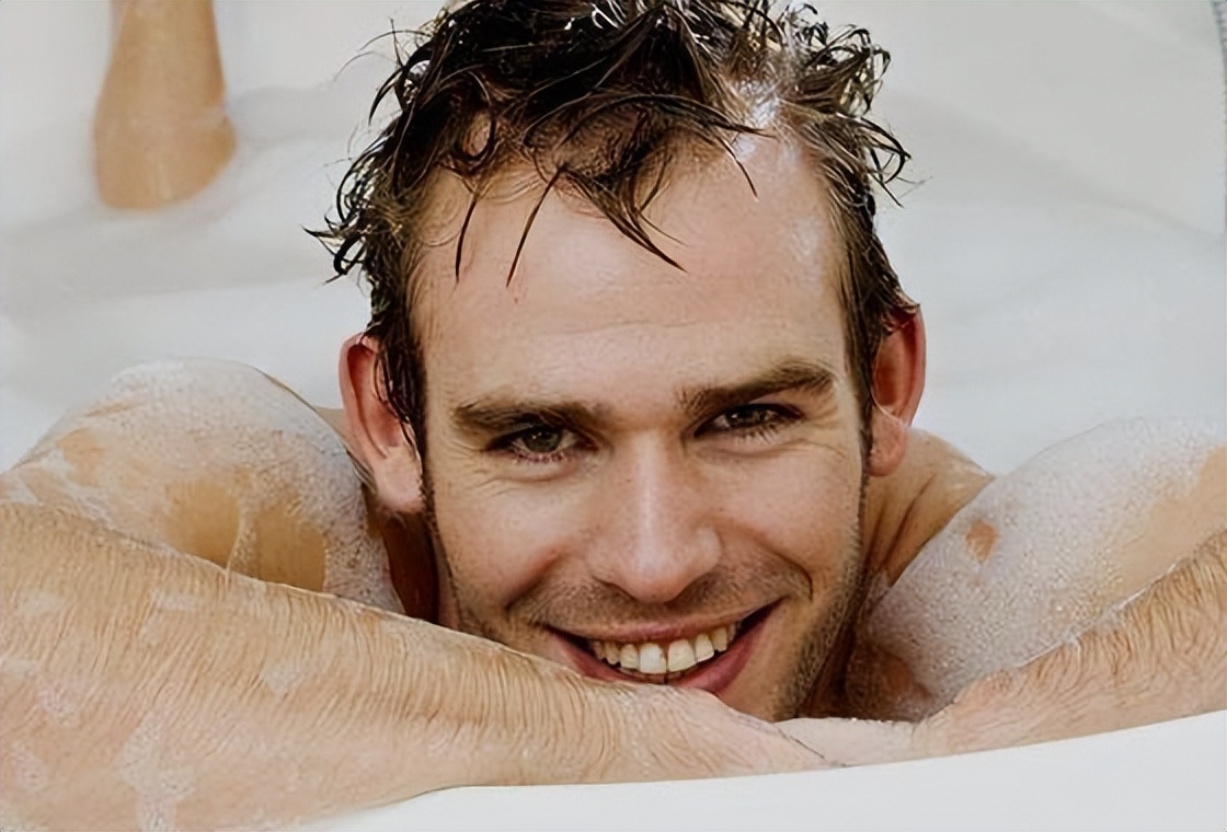 男人的裤裆潮湿是啥原因,男人感觉潮湿什么原因