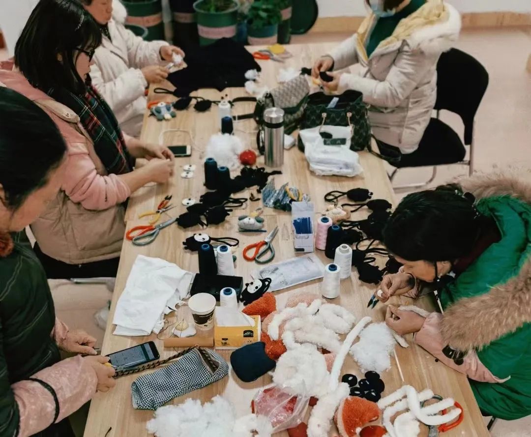 从摆地摊到年售7000万,从年入1000万到负债摆摊