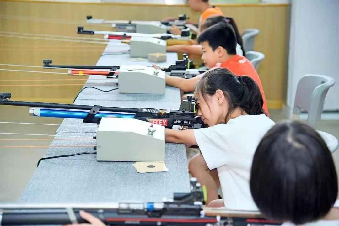 新川“冠军课堂”：原清华射击队长讲述励志人生