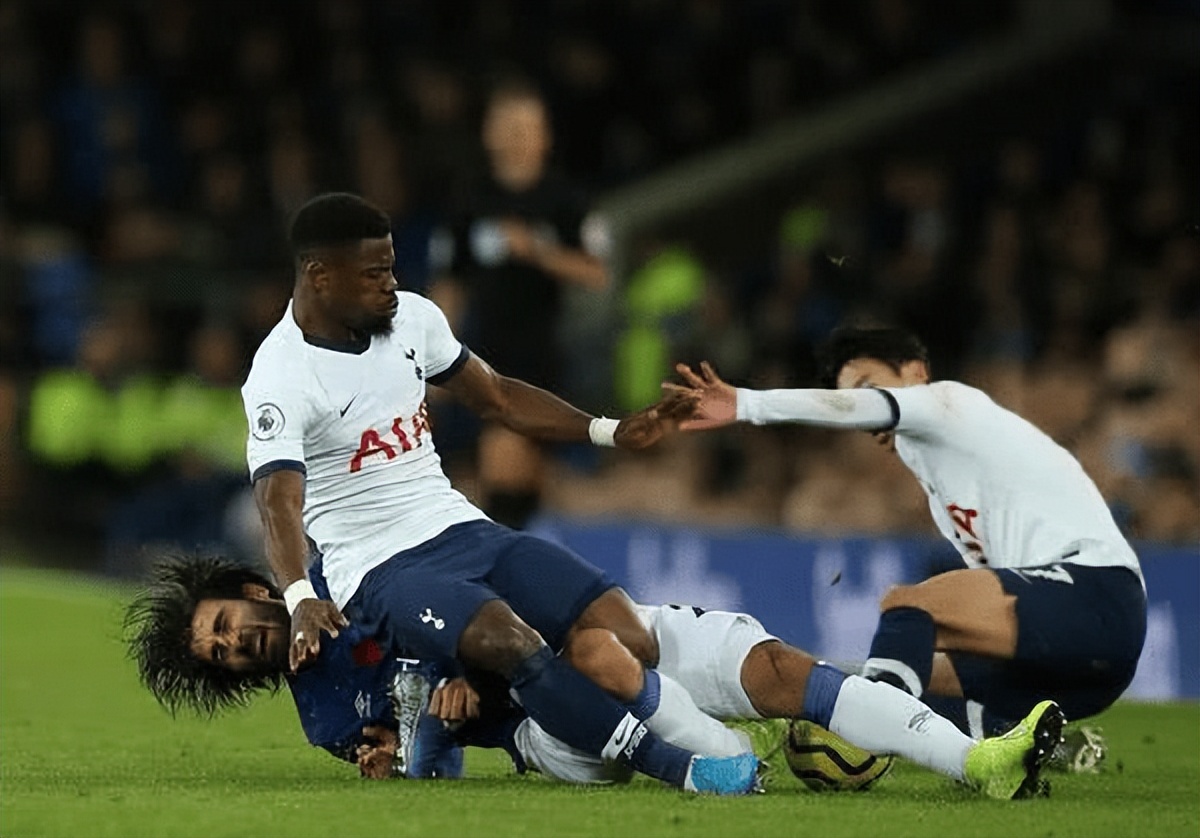 梅西巴萨19号球衣梅开二度,梅西巴萨首个梅开二度