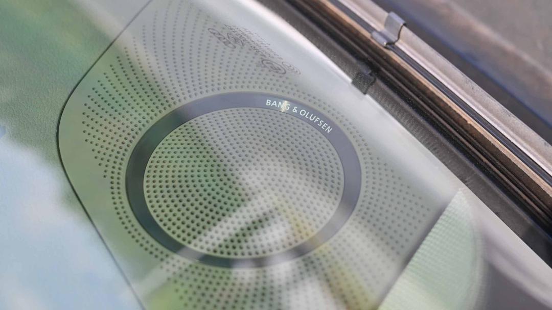 奥迪r8四驱quattro有多强,奥迪r8四驱和二驱哪个好