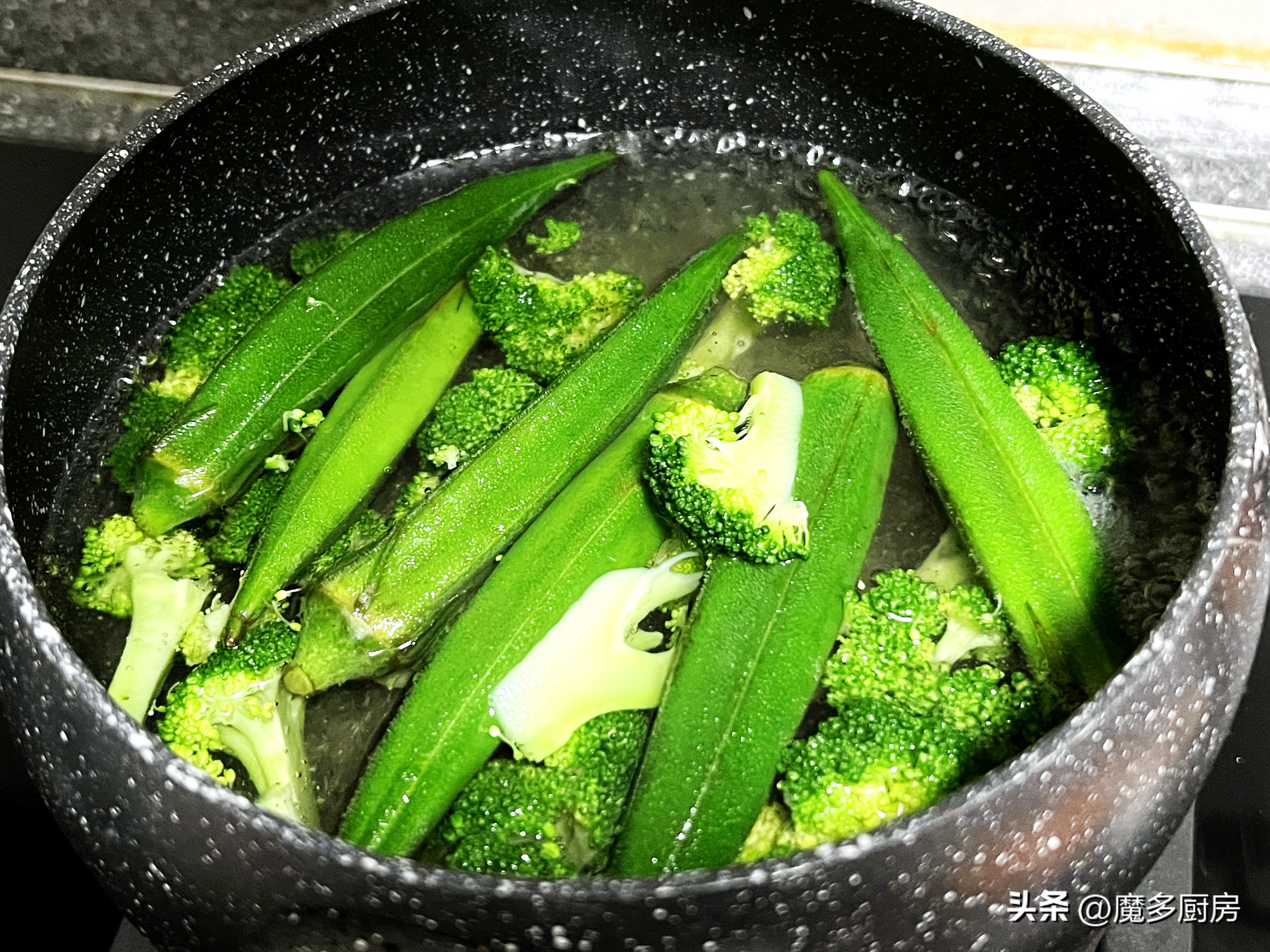 减脂餐食谱14天十斤,130斤一周三餐减脂餐食谱