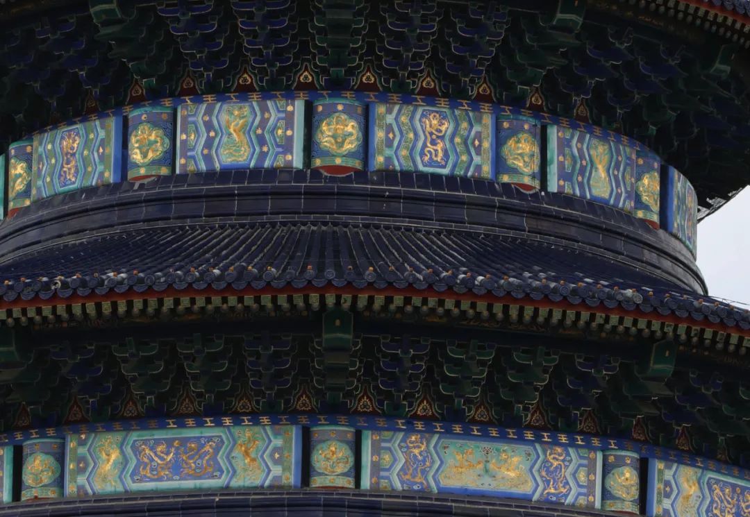 发烧友相机,佳能eosr跟rp哪个好