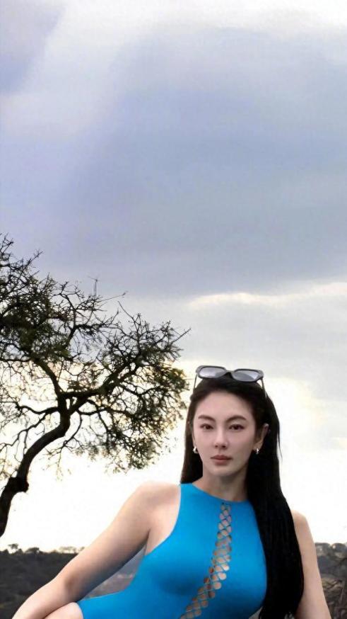 张雨绮身姿曼妙美到让人窒息,张雨绮惊艳写真动态