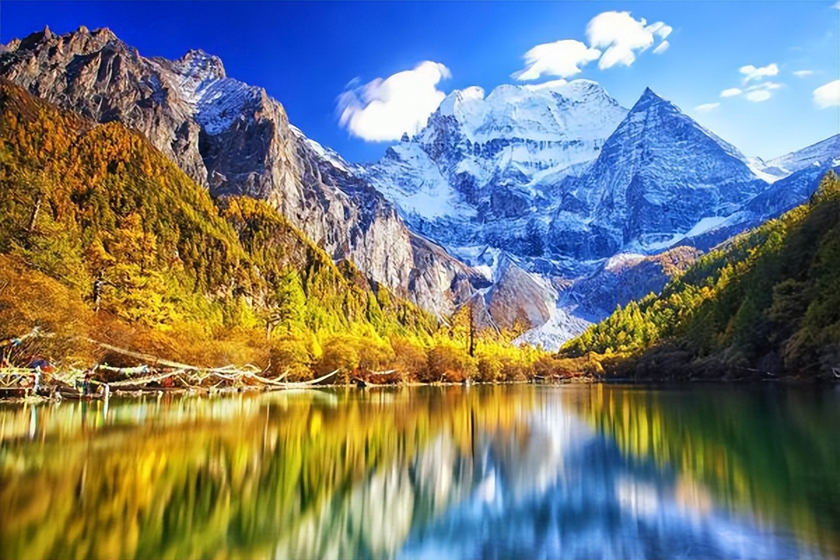 稻城亚丁攻略3-4天消费,稻城亚丁建议自己去还是跟团