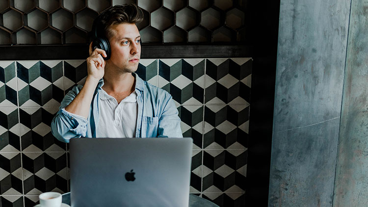 同声传译讲解30秒,三秒钟教会你如何配音