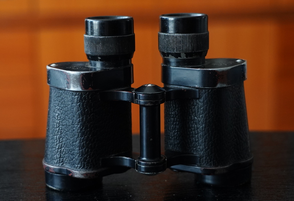 战争时期的老式军用望远镜,战争年代的18倍望远镜