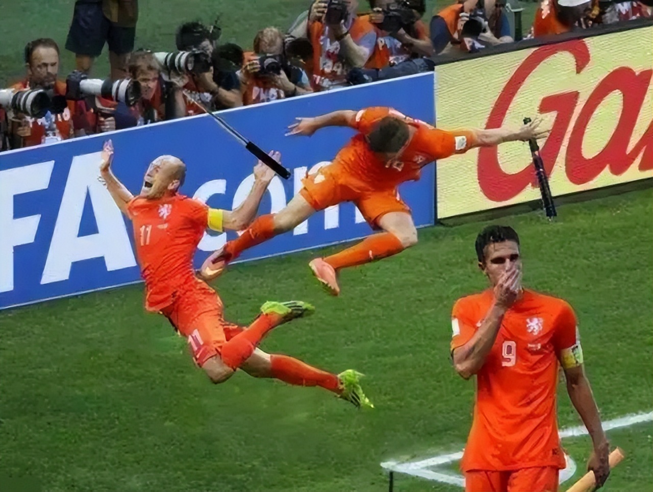 世界杯自娱自乐，别国贡献球员，我们制造谣言