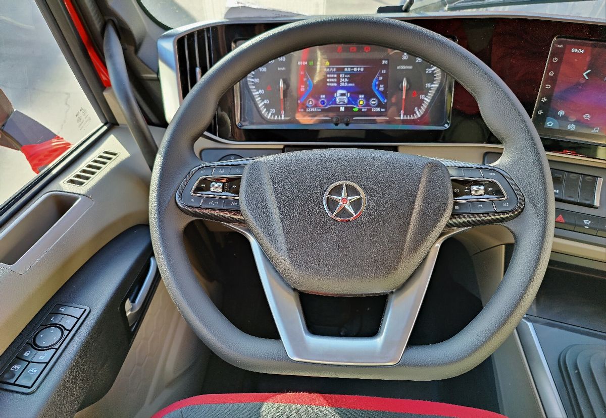 大运v7牵引车试驾,大运v7重卡牵引车最新款