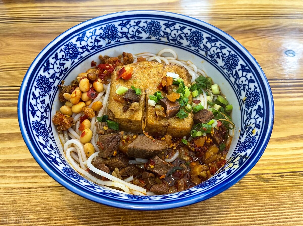 米粉店怎么经营才能火,米粉店如何营造赚钱的既视感