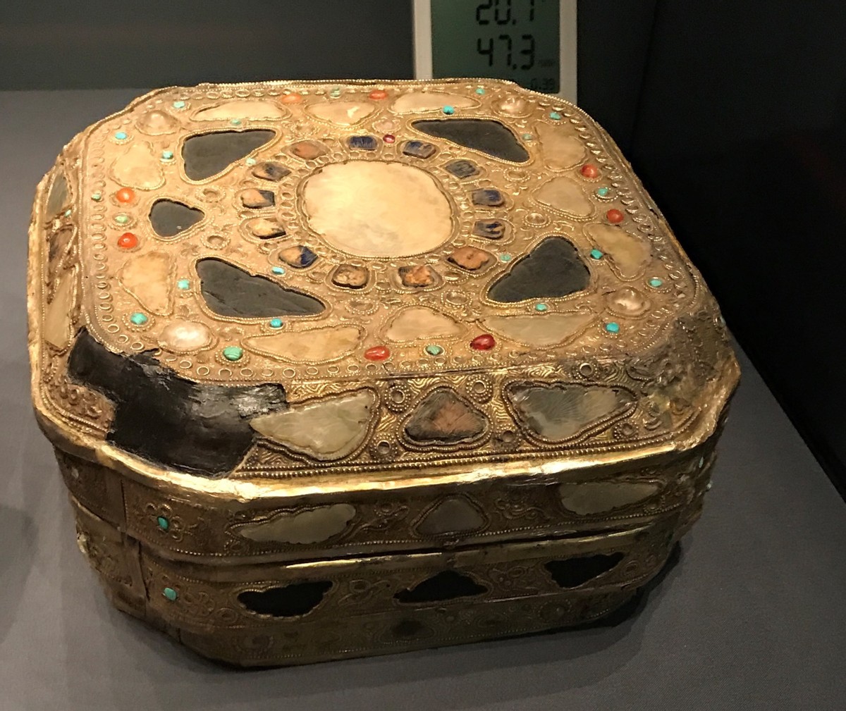 首博：流光溢彩的辽代金银器