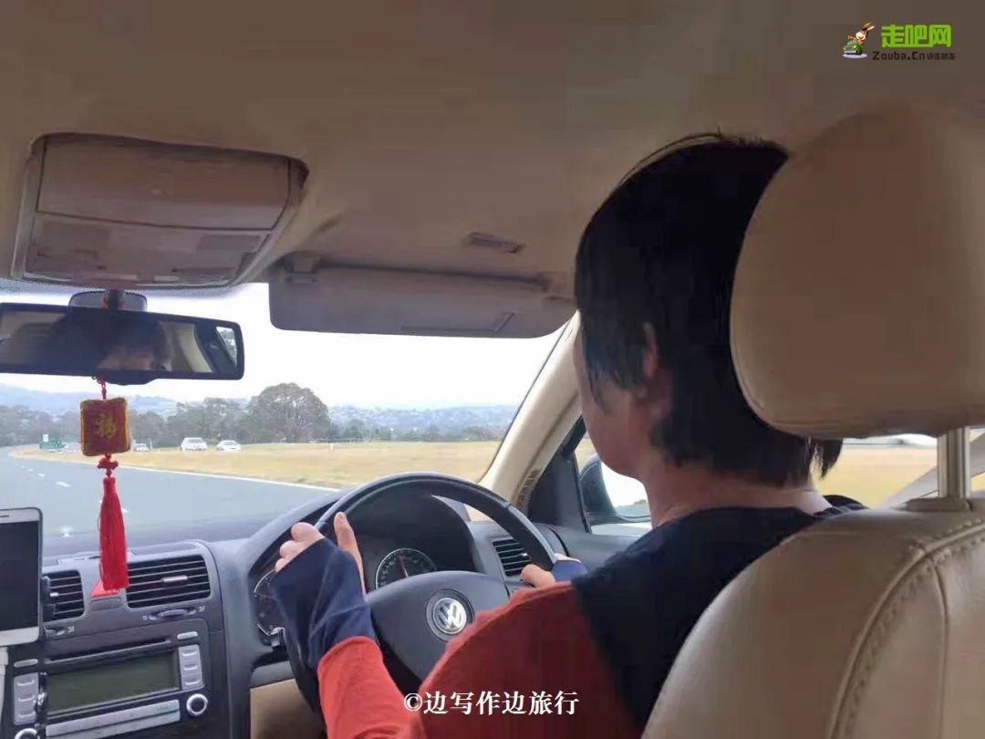 贫穷女大学生第一次出国旅行去哪,女生穷游4年游了24个国家